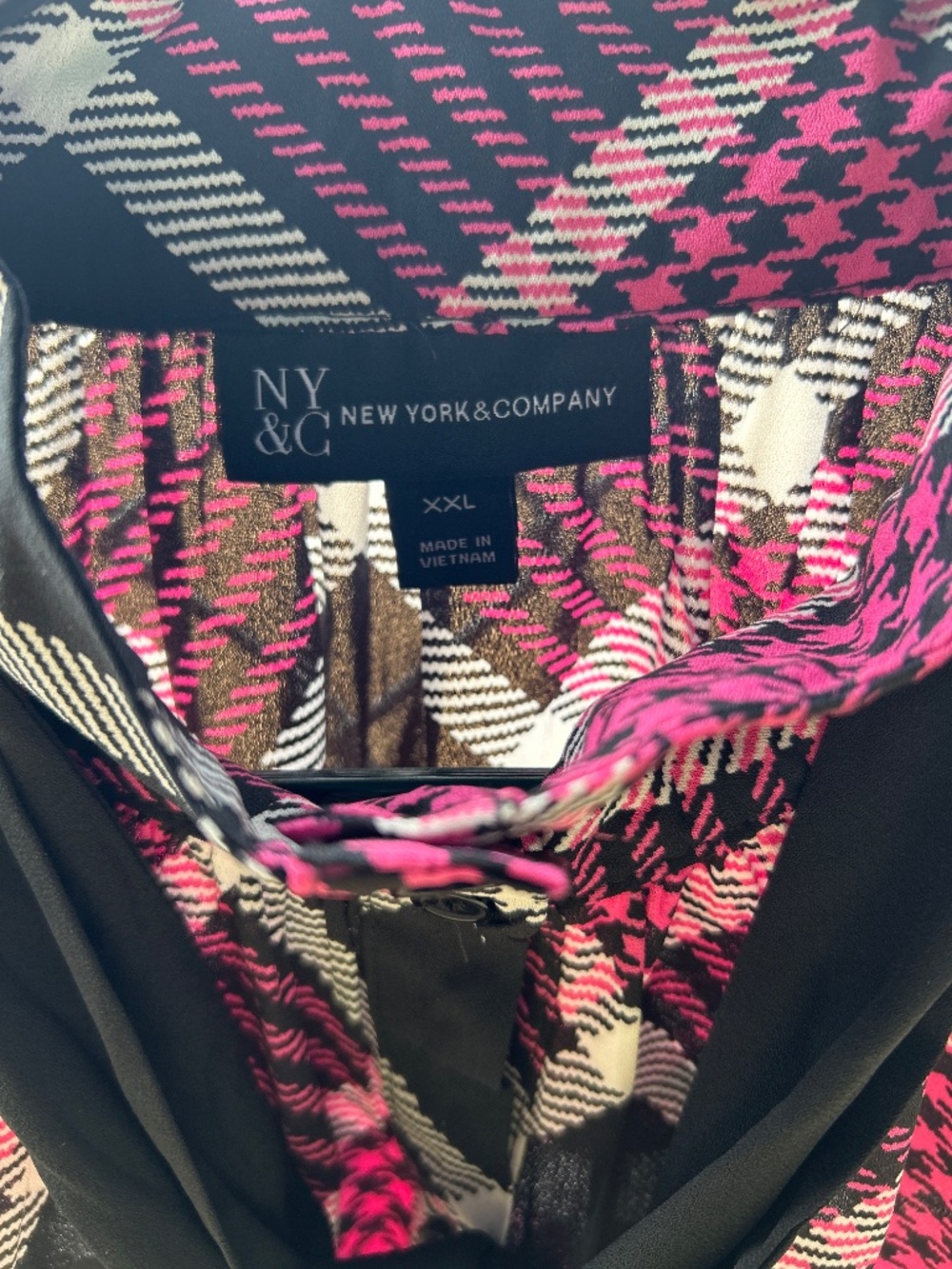 New York and Co Pink plaid sheer button up size XXL - Picture 2 of 3